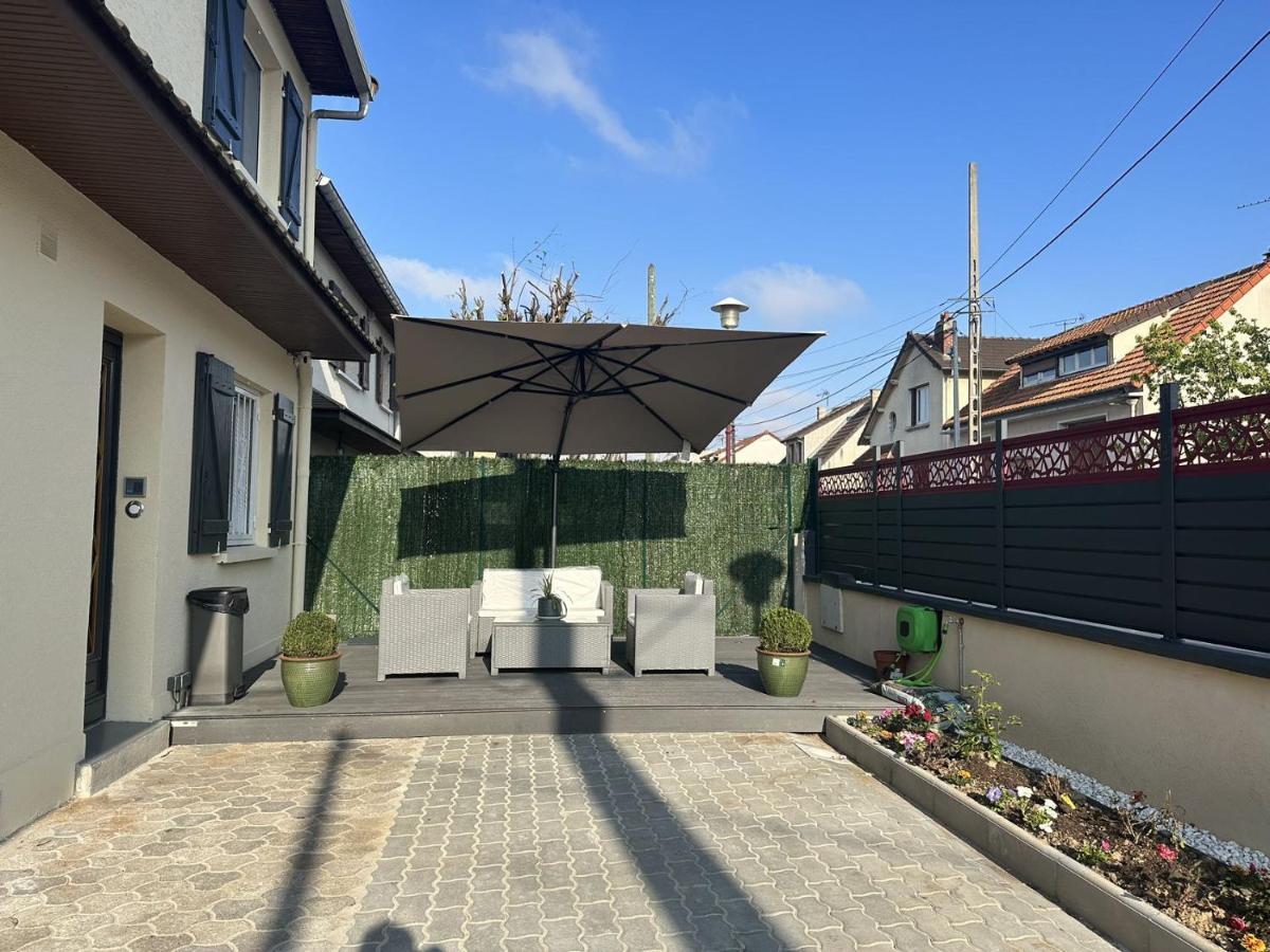 Chambre Pour 2 Personnes Avec Lit Separe Dans La Banlieue Parisienne Bondy Exterior foto