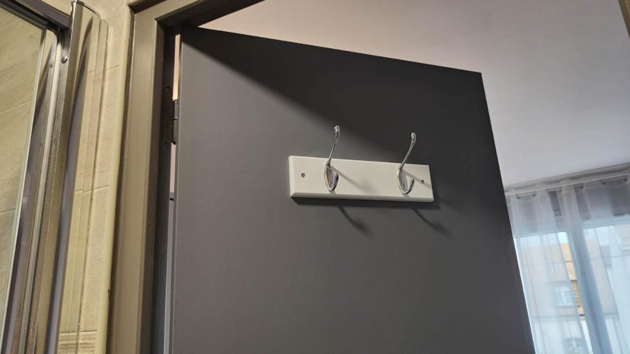 Chambre Pour 2 Personnes Avec Lit Separe Dans La Banlieue Parisienne Bondy Exterior foto